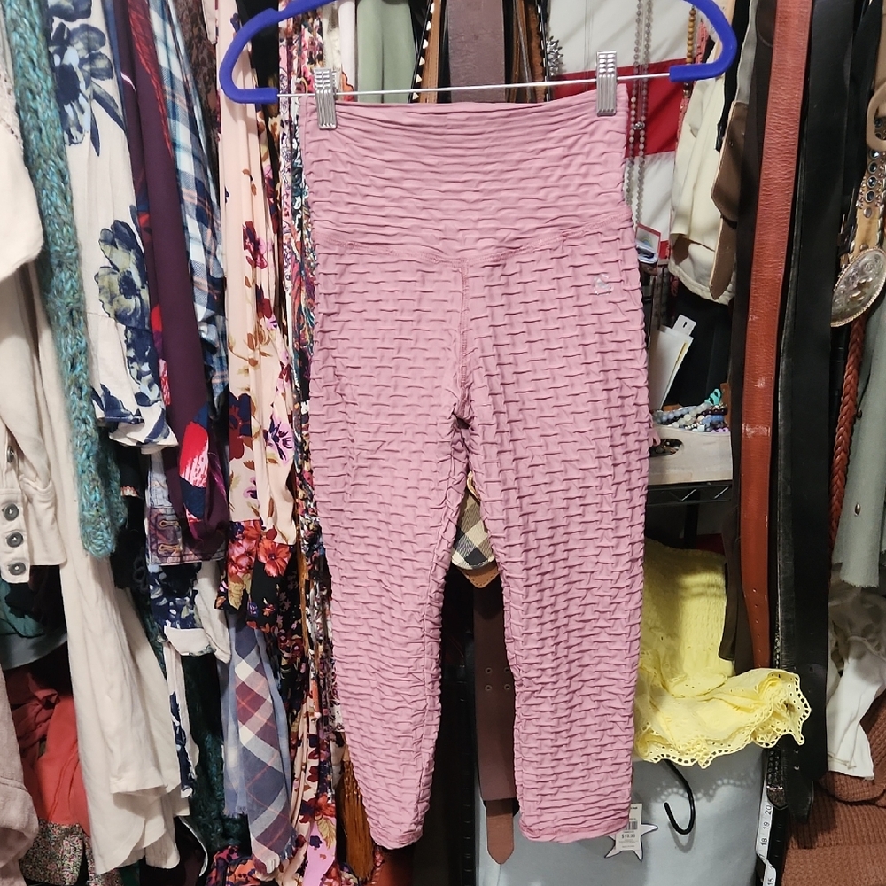 Textured Scrunch Back PinkLeggings